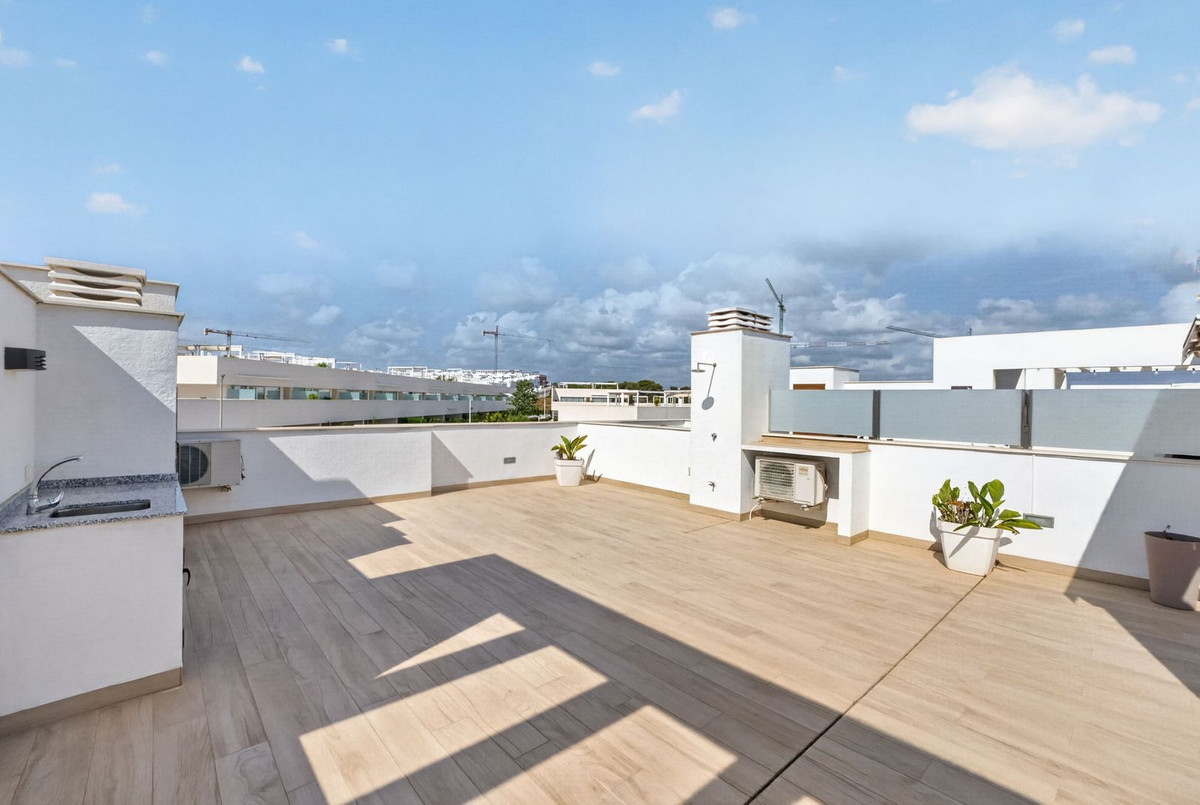 For sale - 2 Bedroom 2 Bathroom Apartment - Top Floor Apartment in Orihuela - Los Balcones  - Alicante