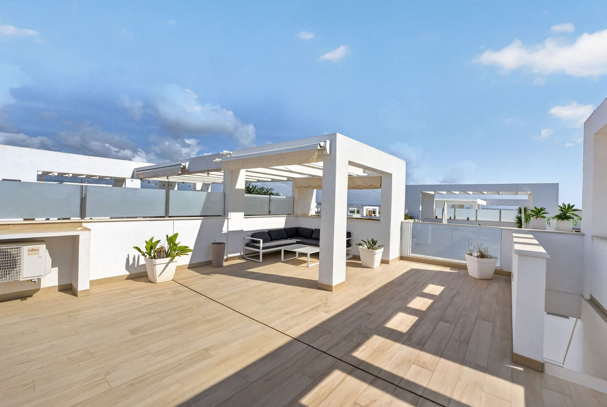 For sale - 2 Bedroom 2 Bathroom Apartment - Top Floor Apartment in Orihuela - Los Balcones  - Alicante
