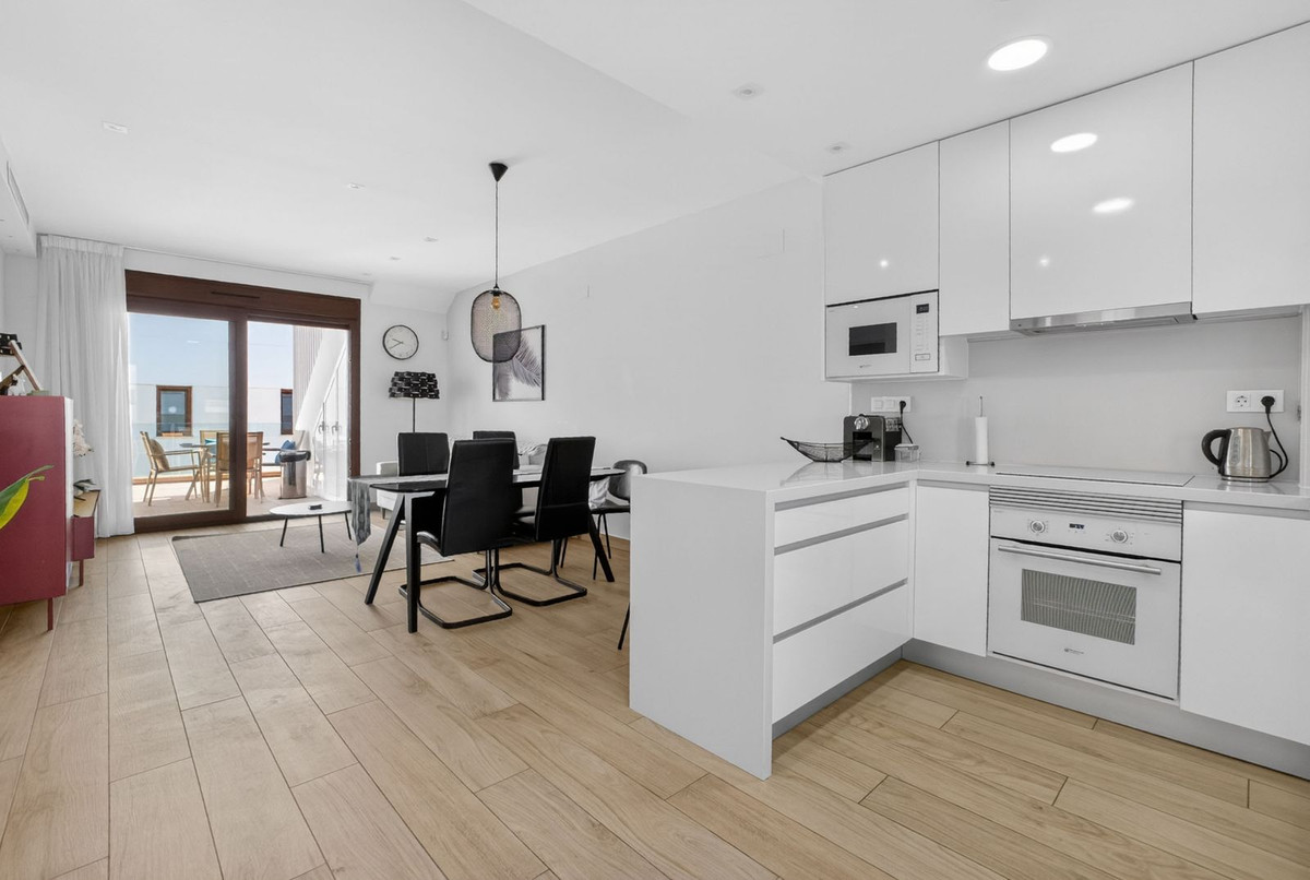 For sale - 2 Bedroom 2 Bathroom Apartment - Top Floor Apartment in Orihuela - Los Balcones  - Alicante