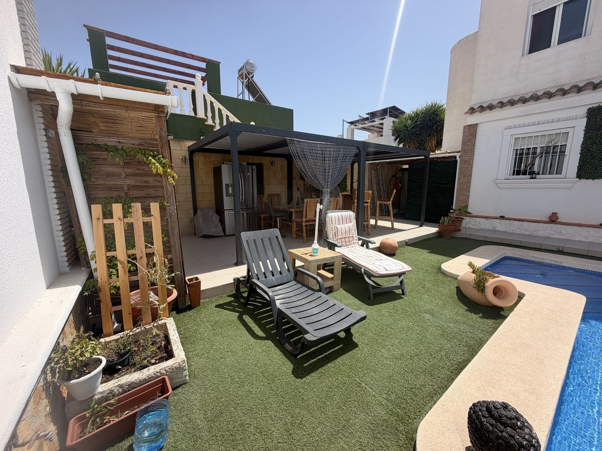 For sale - 4 Bedroom 3 Bathroom House - Detached Villa in Torre-Pacheco - Balsicas  - Murcia