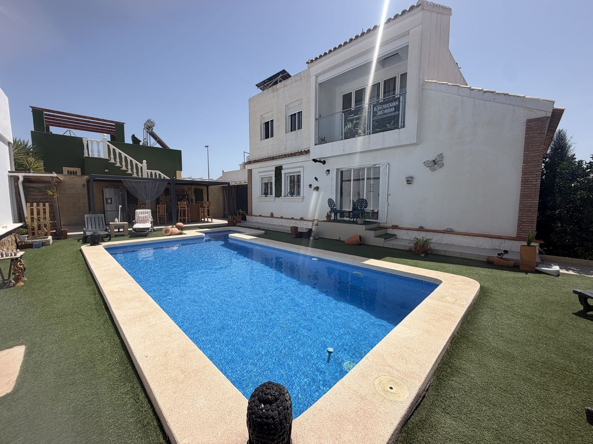 For sale - 4 Bedroom 3 Bathroom House - Detached Villa in Torre-Pacheco - Balsicas  - Murcia