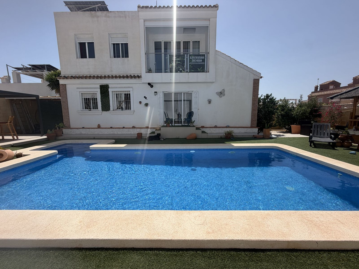 For sale - 4 Bedroom 3 Bathroom House - Detached Villa in Torre-Pacheco - Balsicas  - Murcia