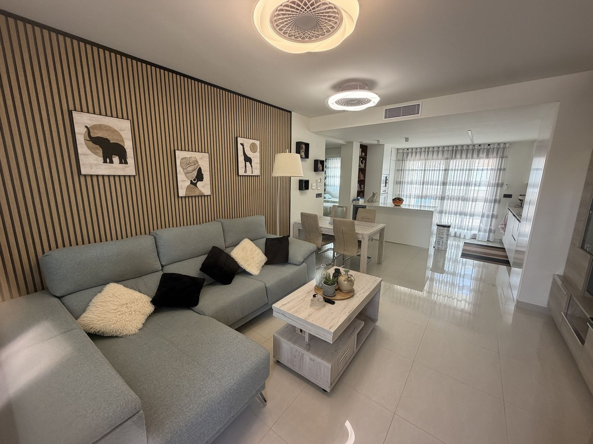 For sale - 2 Bedroom 2 Bathroom Apartment - Ground Floor Apartment in Orihuela - Los Balcones  - Alicante