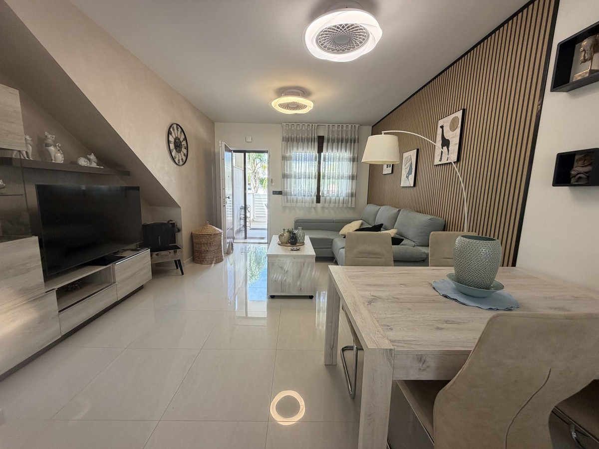 For sale - 2 Bedroom 2 Bathroom Apartment - Ground Floor Apartment in Orihuela - Los Balcones  - Alicante