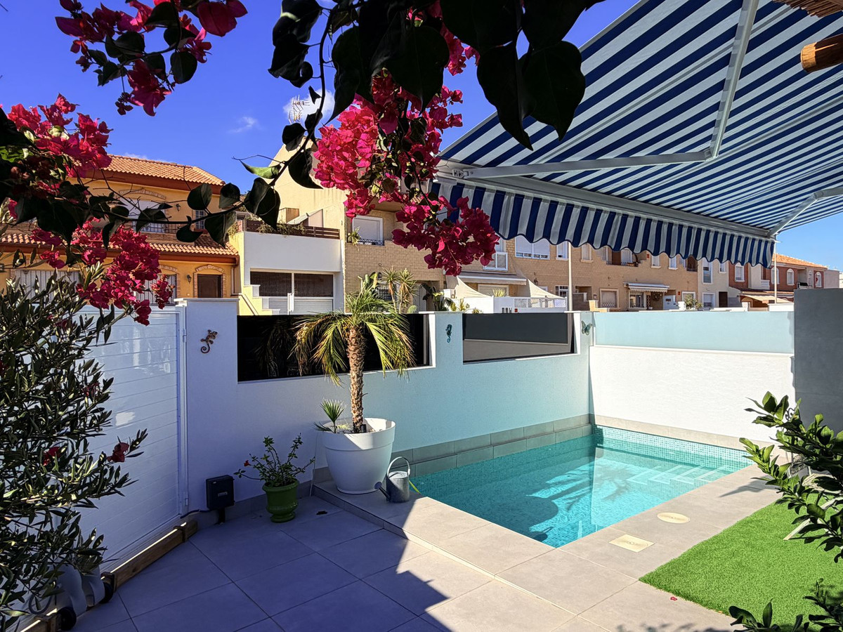 For sale - 3 Bedroom 2 Bathroom House - Semi-Detached House in San Pedro del Pinatar - San Pedro del Pinatar Centro  - Murcia