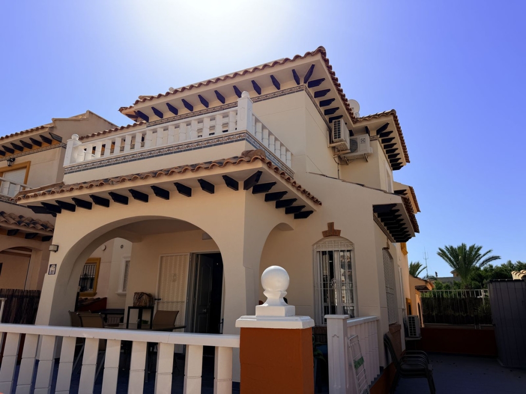 2 Bedroom 2 Bathroom House - Quad in Orihuela