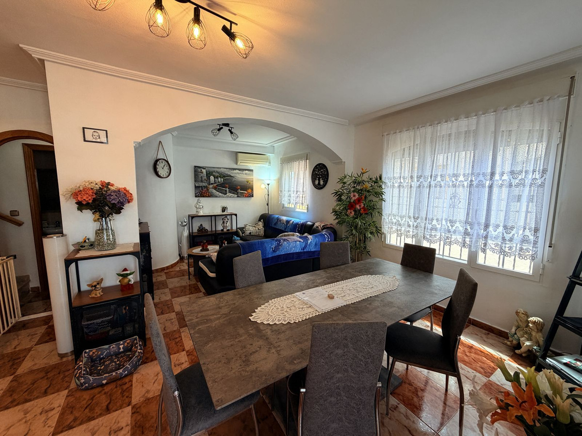 For sale - 3 Bedroom 2 Bathroom House - Quad in Orihuela - Orihuela Costa  - Alicante