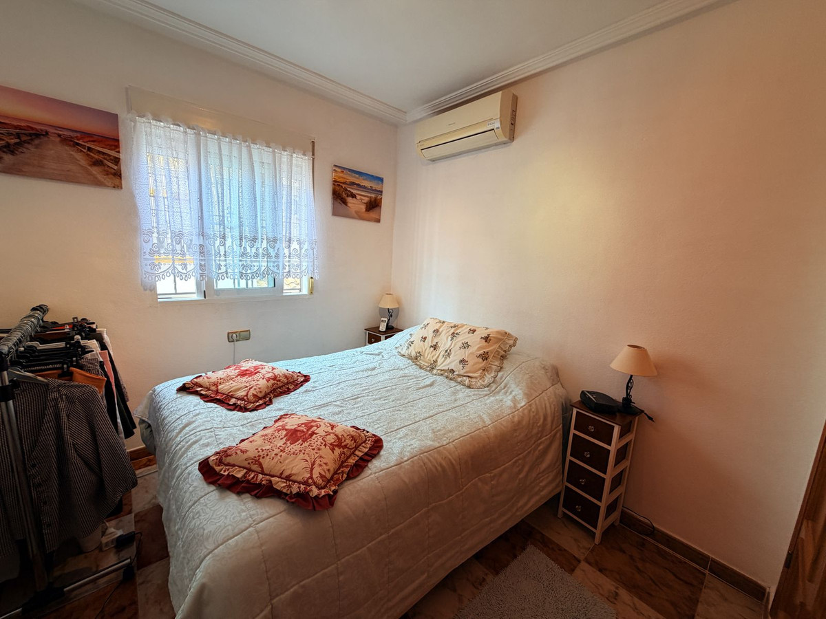 For sale - 3 Bedroom 2 Bathroom House - Quad in Orihuela - Orihuela Costa  - Alicante
