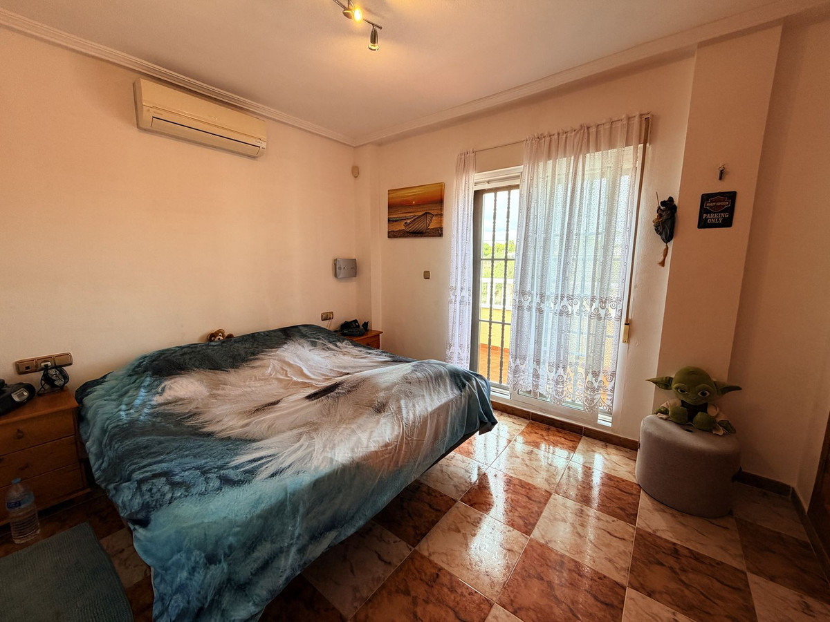 For sale - 3 Bedroom 2 Bathroom House - Quad in Orihuela - Orihuela Costa  - Alicante