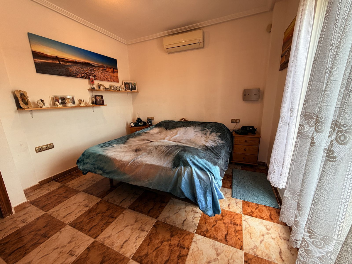 For sale - 3 Bedroom 2 Bathroom House - Quad in Orihuela - Orihuela Costa  - Alicante
