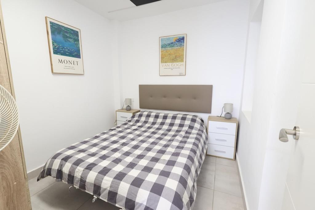 For sale - 3 Bedroom 1 Bathroom House - Bungalow in Torrevieja - La Siesta  - Alicante