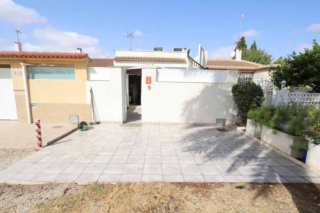For sale - 3 Bedroom 1 Bathroom House - Bungalow in Torrevieja - La Siesta  - Alicante