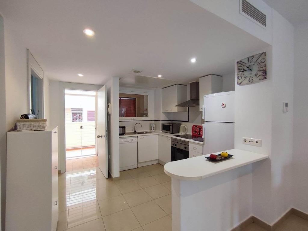 For sale - 2 Bedroom 1 Bathroom Apartment - Middle Floor Apartment in Orihuela - Punta Prima  - Alicante