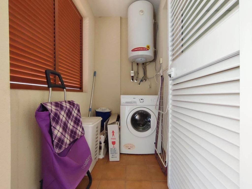 For sale - 2 Bedroom 1 Bathroom Apartment - Middle Floor Apartment in Orihuela - Punta Prima  - Alicante