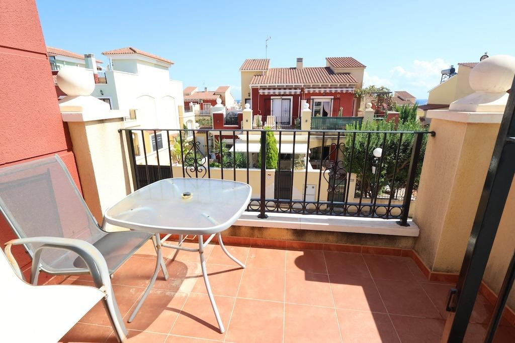 For sale - 2 Bedroom 1 Bathroom Apartment - Top Floor Apartment in Torrevieja - Torrevieja Centro  - Alicante