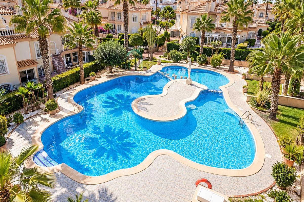For sale - 2 Bedroom 1 Bathroom Apartment - Ground Floor Apartment in Orihuela - Los Altos  - Alicante