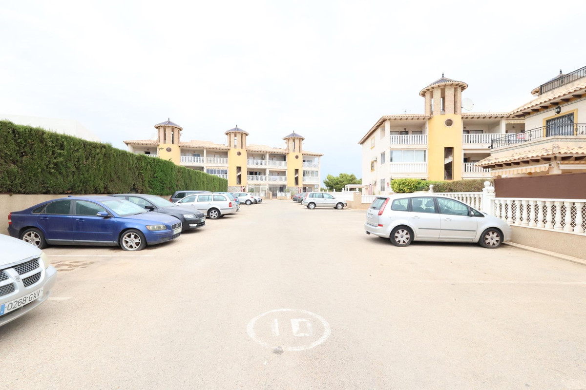 For sale - 2 Bedroom 1 Bathroom Apartment - Middle Floor Apartment in Orihuela - La Zenia  - Alicante