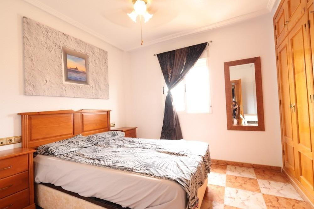 For sale - 2 Bedroom 1 Bathroom Apartment - Middle Floor Apartment in Orihuela - La Zenia  - Alicante