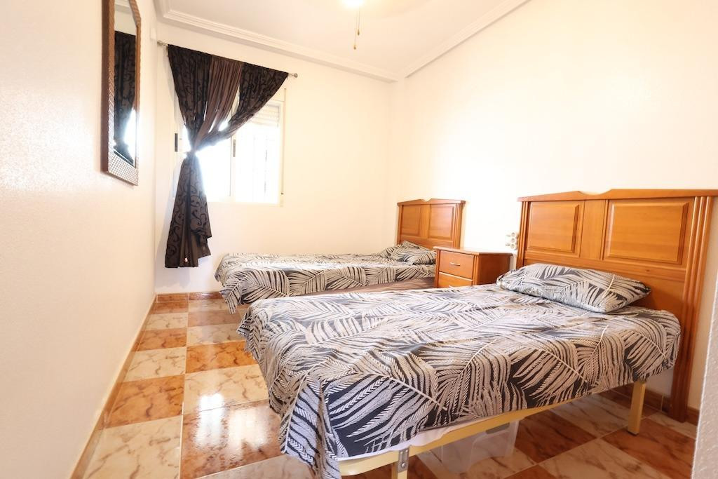 For sale - 2 Bedroom 1 Bathroom Apartment - Middle Floor Apartment in Orihuela - La Zenia  - Alicante