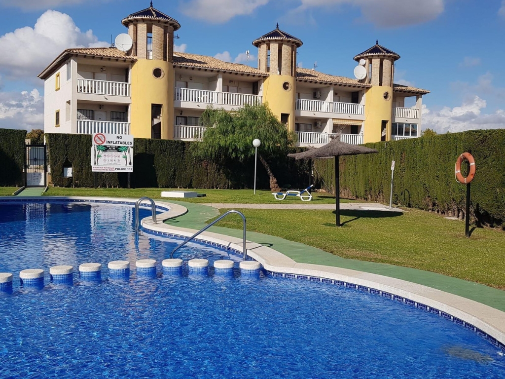 2 Bedroom 1 Bathroom Apartment - Middle Floor Apartment in Orihuela