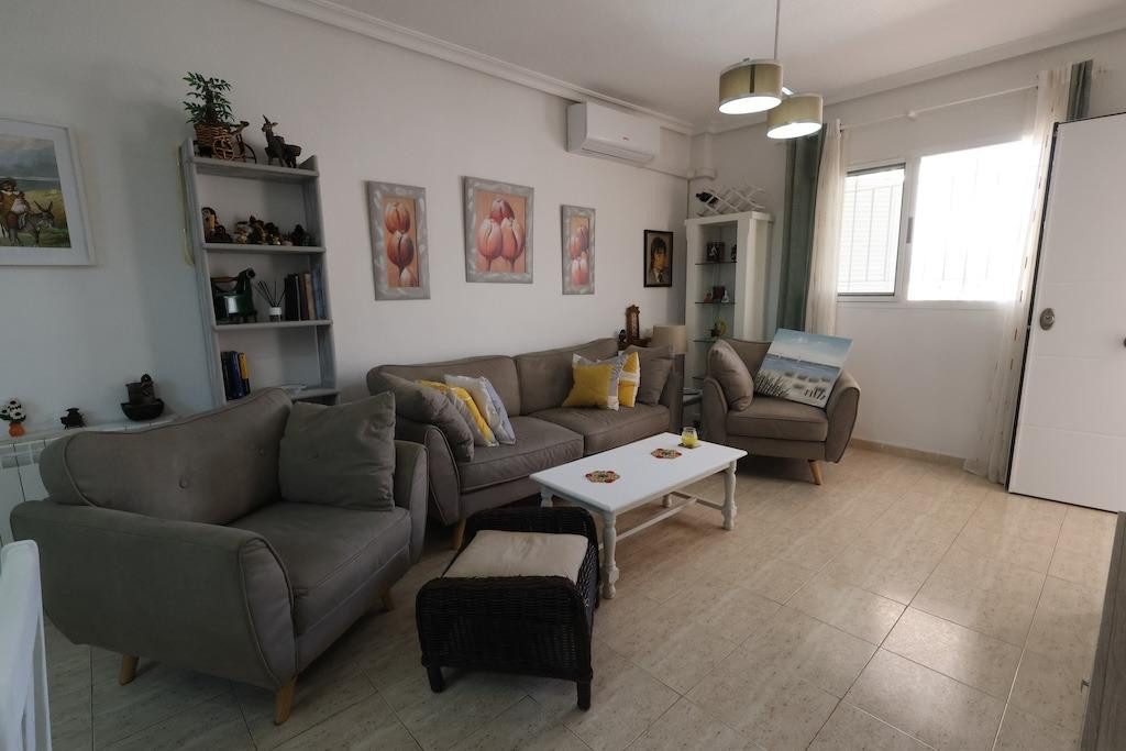 For sale - 2 Bedroom 1 Bathroom House - Bungalow in Orihuela - Orihuela Costa  - Alicante