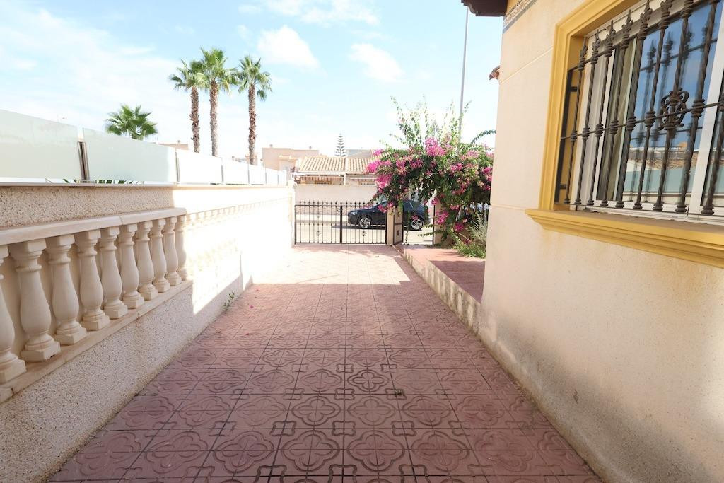 For sale - 2 Bedroom 1 Bathroom House - Townhouse in Orihuela - Playa Flamenca  - Alicante