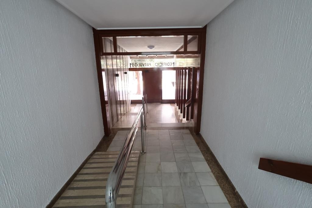 For sale - 3 Bedroom 2 Bathroom Apartment - Middle Floor Apartment in Torrevieja - Torrevieja Centro  - Alicante
