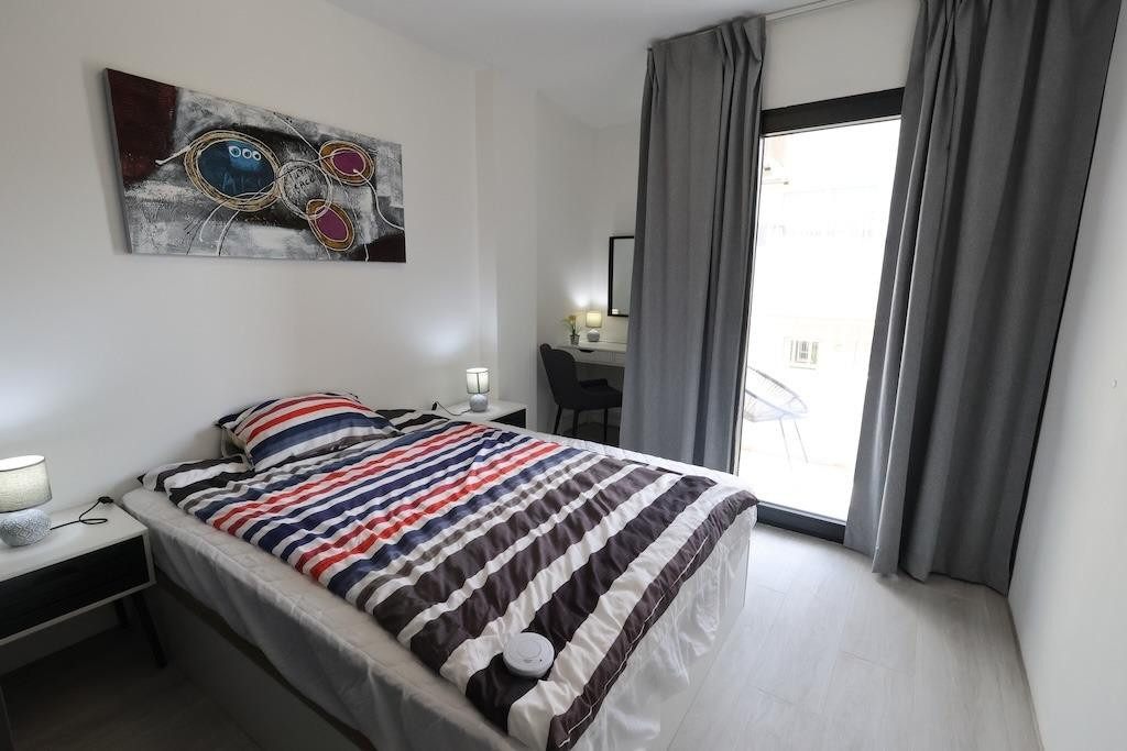 For sale - 3 Bedroom 2 Bathroom Apartment - Penthouse in Torrevieja - Torrevieja Centro  - Alicante