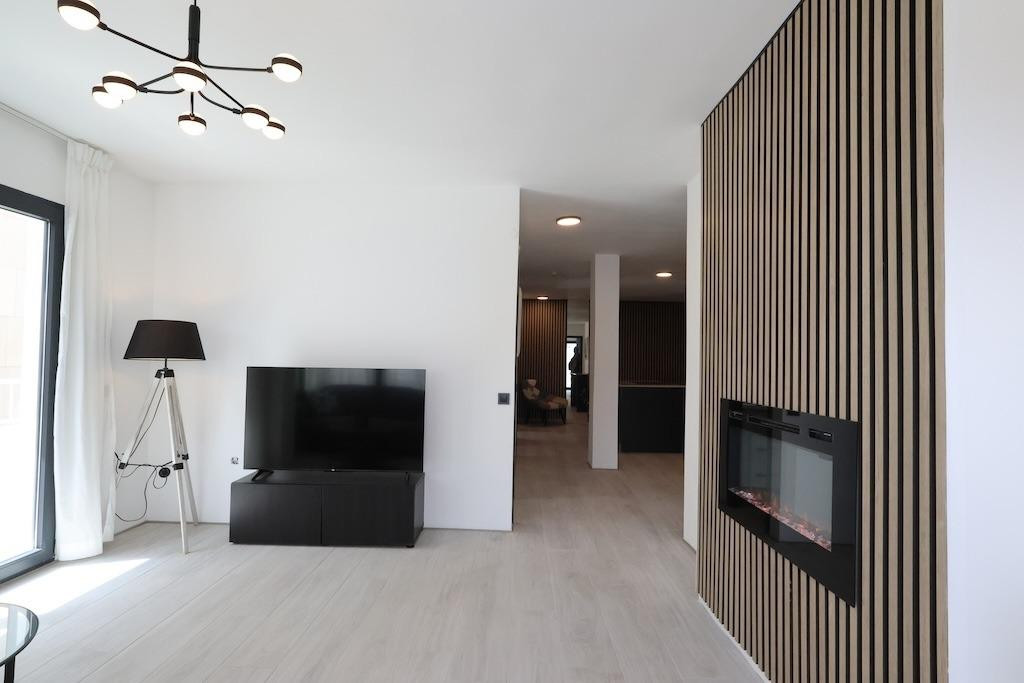 For sale - 3 Bedroom 2 Bathroom Apartment - Penthouse in Torrevieja - Torrevieja Centro  - Alicante