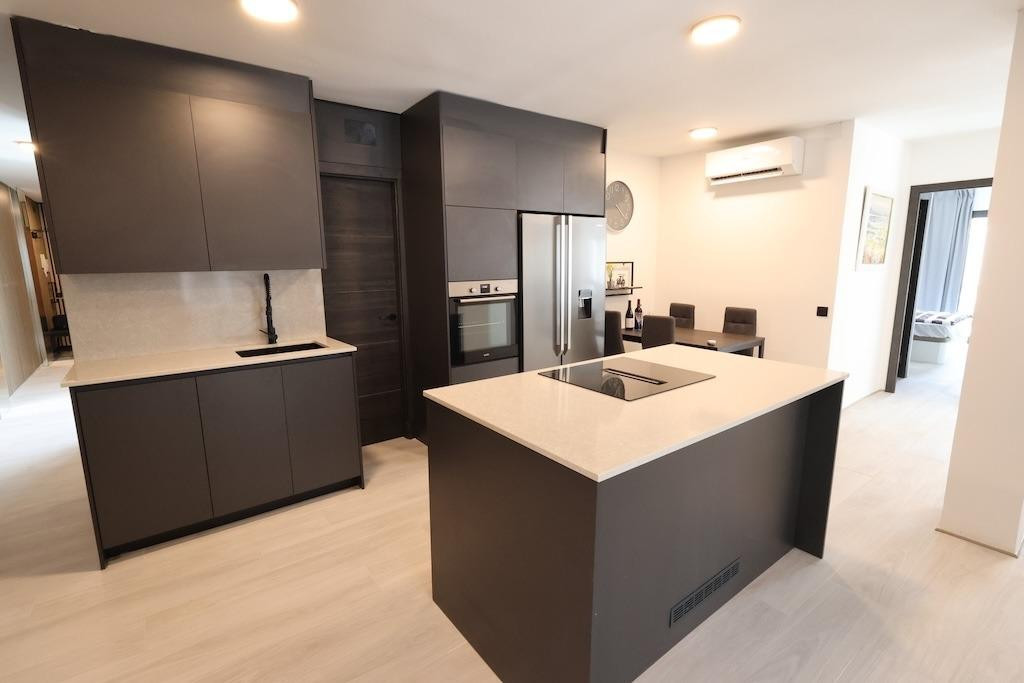 For sale - 3 Bedroom 2 Bathroom Apartment - Penthouse in Torrevieja - Torrevieja Centro  - Alicante