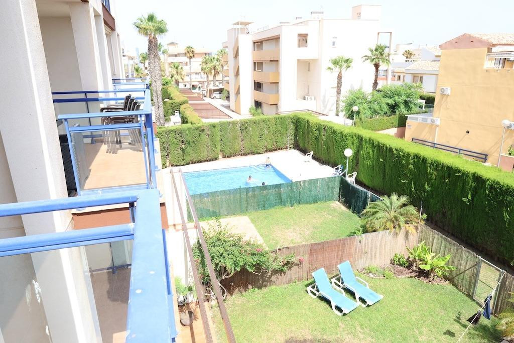 For sale - 2 Bedroom 1 Bathroom Apartment - Middle Floor Apartment in Orihuela - Orihuela Costa  - Alicante