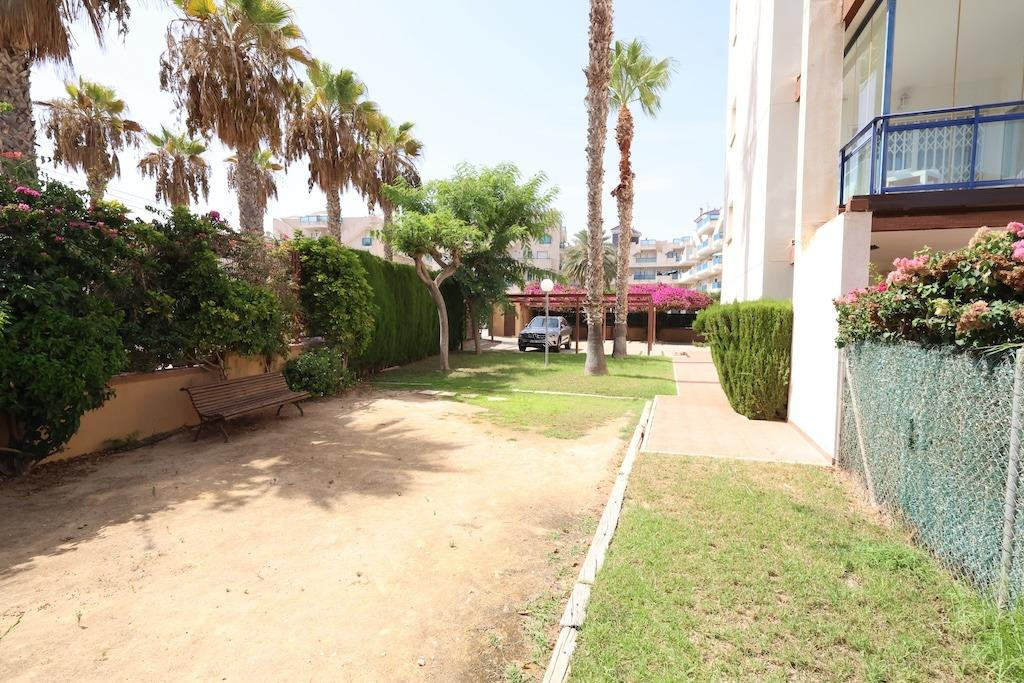 For sale - 2 Bedroom 1 Bathroom Apartment - Middle Floor Apartment in Orihuela - Orihuela Costa  - Alicante