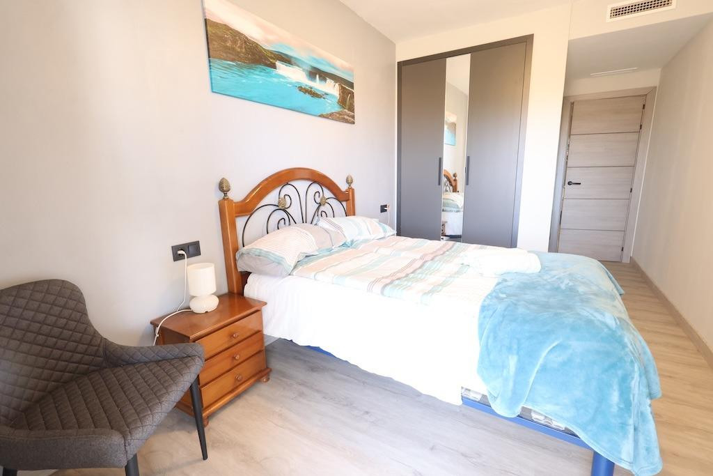 For sale - 2 Bedroom 1 Bathroom Apartment - Middle Floor Apartment in Orihuela - Orihuela Costa  - Alicante