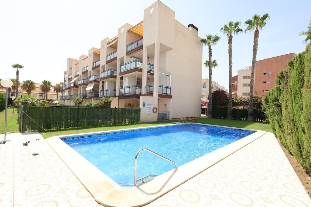 2 Bedroom 1 Bathroom Apartment - Middle Floor Apartment in Orihuela