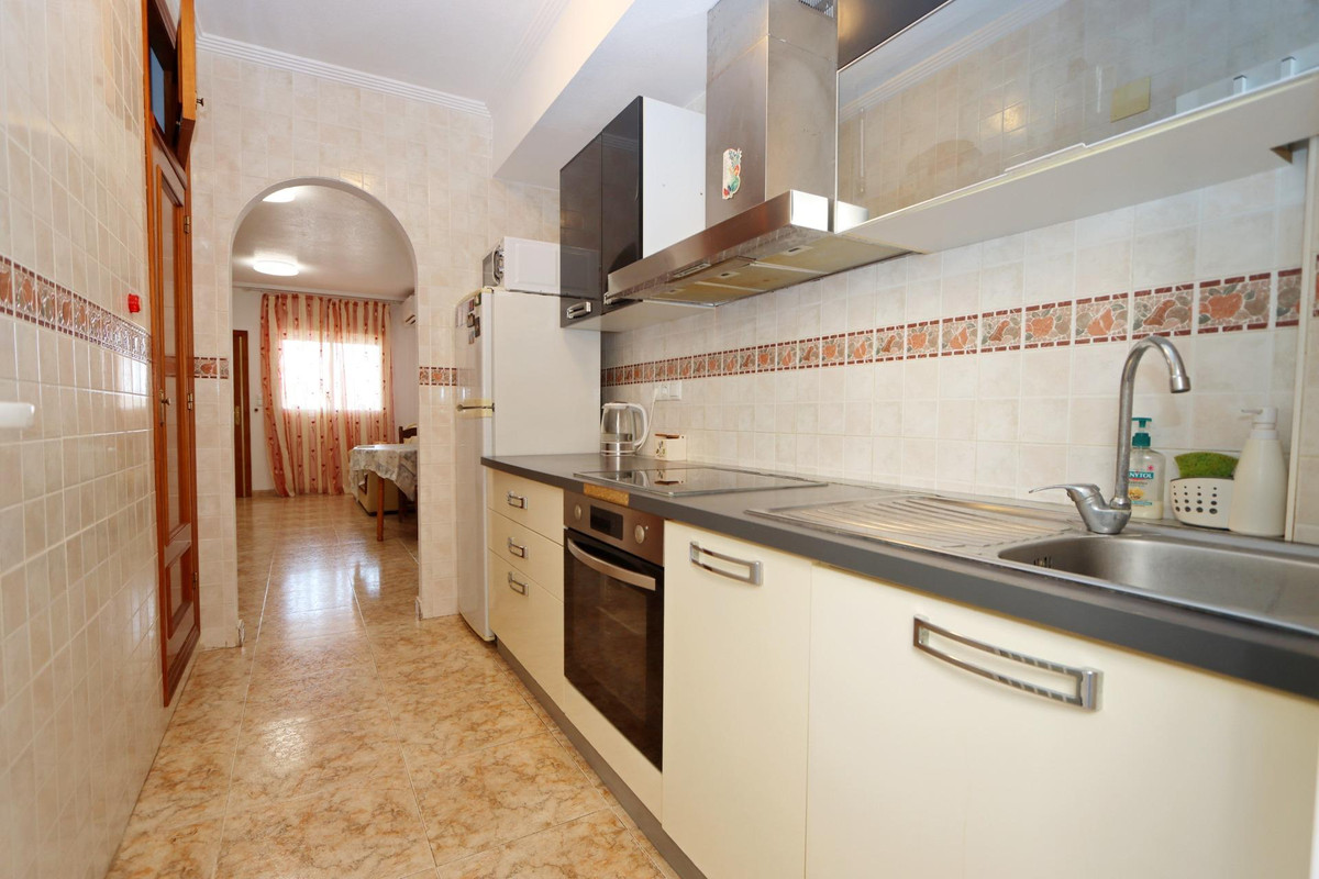 For sale - 2 Bedroom 1 Bathroom Apartment - Middle Floor Apartment in Orihuela - Orihuela Costa  - Alicante