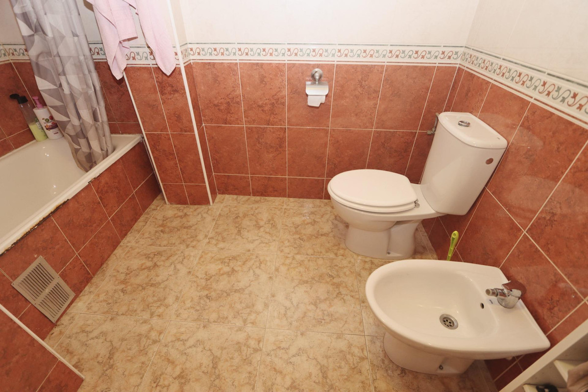 For sale - 2 Bedroom 1 Bathroom Apartment - Middle Floor Apartment in Orihuela - Orihuela Costa  - Alicante