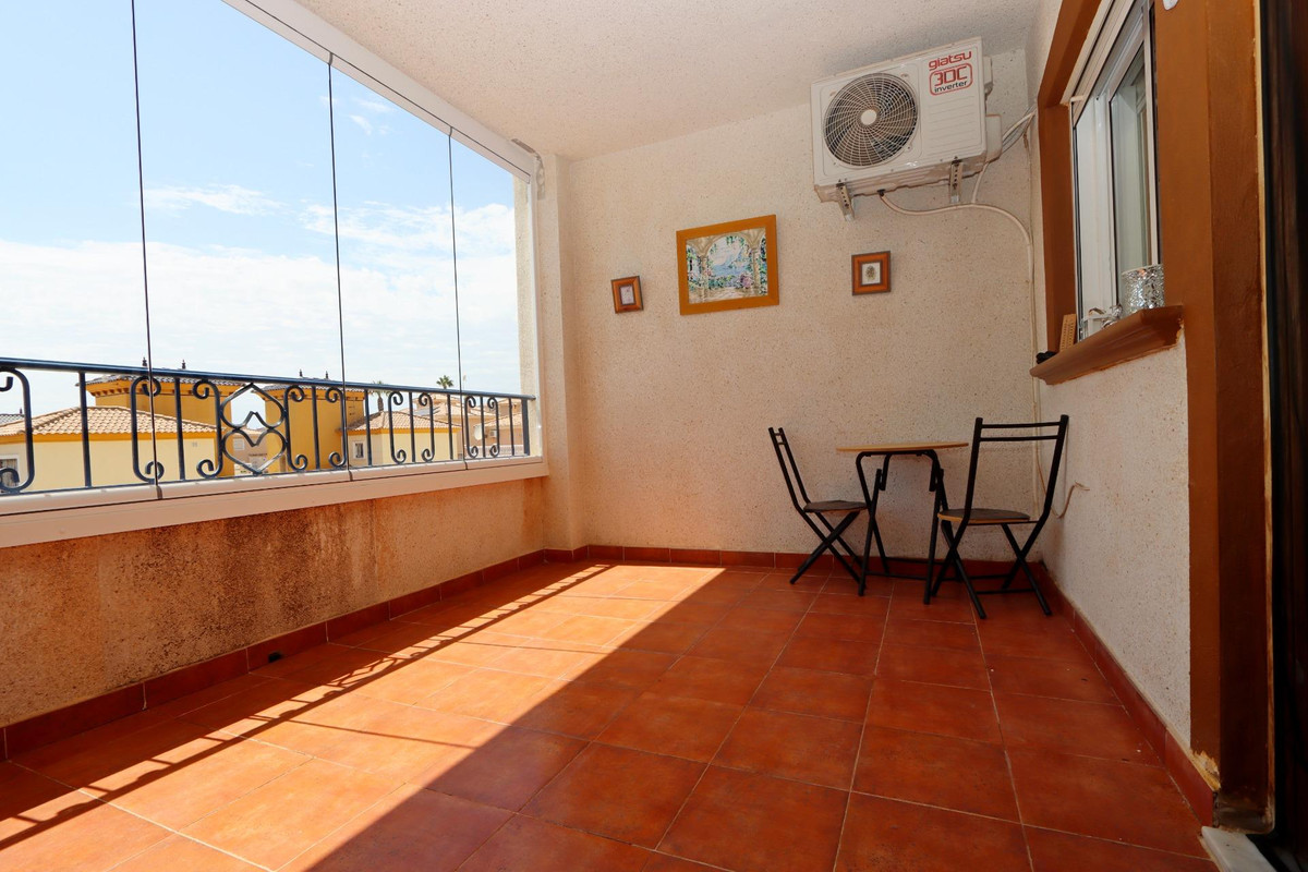 For sale - 2 Bedroom 1 Bathroom Apartment - Middle Floor Apartment in Orihuela - Orihuela Costa  - Alicante