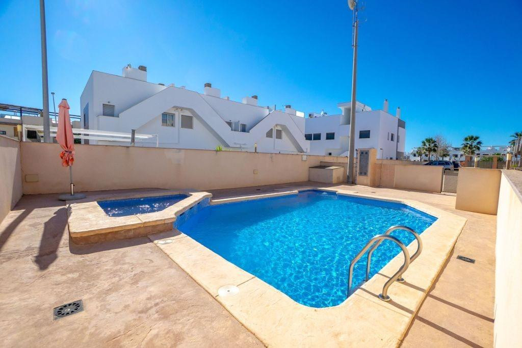 For sale - 2 Bedroom 2 Bathroom Apartment - Penthouse in Pilar de la Horadada - Torre de la Horadada  - Alicante