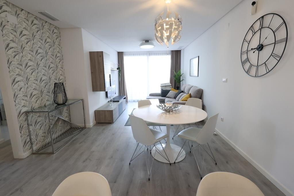 For sale - 2 Bedroom 2 Bathroom Apartment - Middle Floor Apartment in Orihuela - Los Dolses  - Alicante