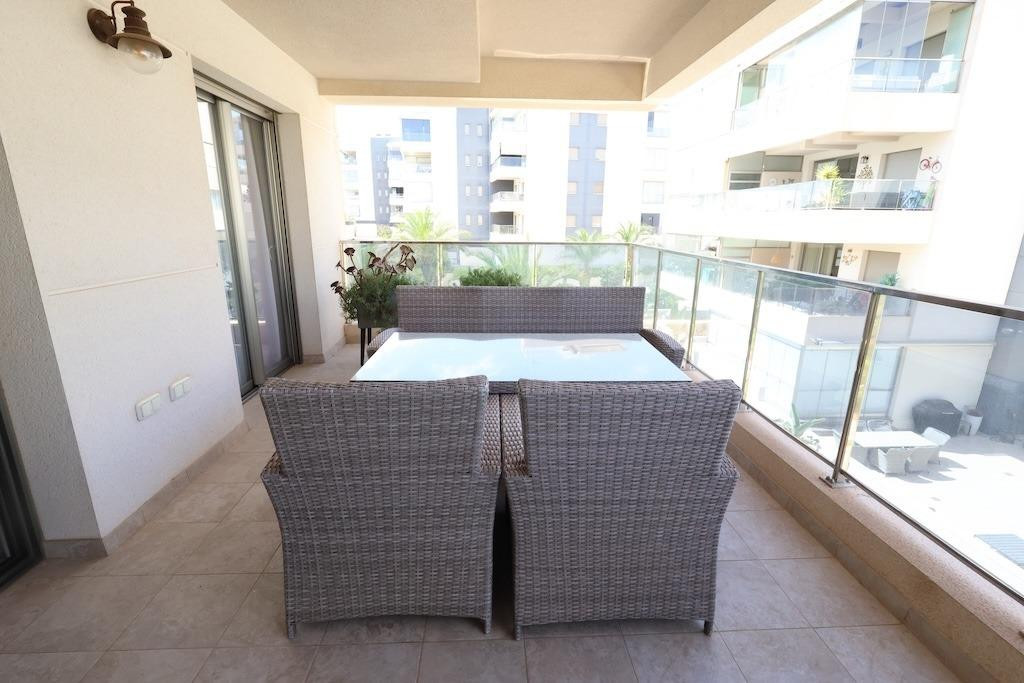 For sale - 2 Bedroom 2 Bathroom Apartment - Middle Floor Apartment in Orihuela - Los Dolses  - Alicante