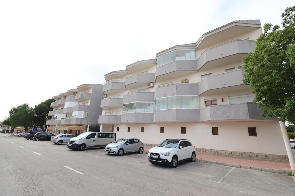 1 Bedroom 1 Bathroom Apartment - Middle Floor Apartment in Orihuela