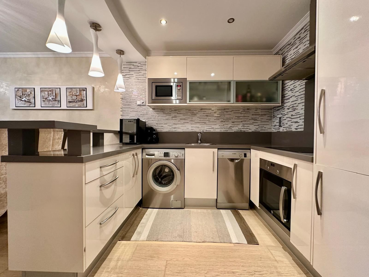 For sale - 2 Bedroom 2 Bathroom Apartment - Middle Floor Apartment in Orihuela - Campoamor  - Alicante