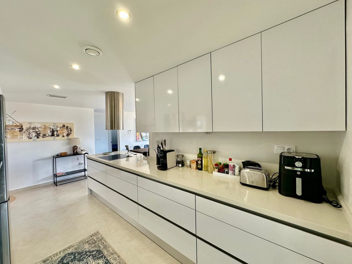For sale - 3 Bedroom 2 Bathroom Apartment - Middle Floor Apartment in Orihuela - Los Dolses  - Alicante