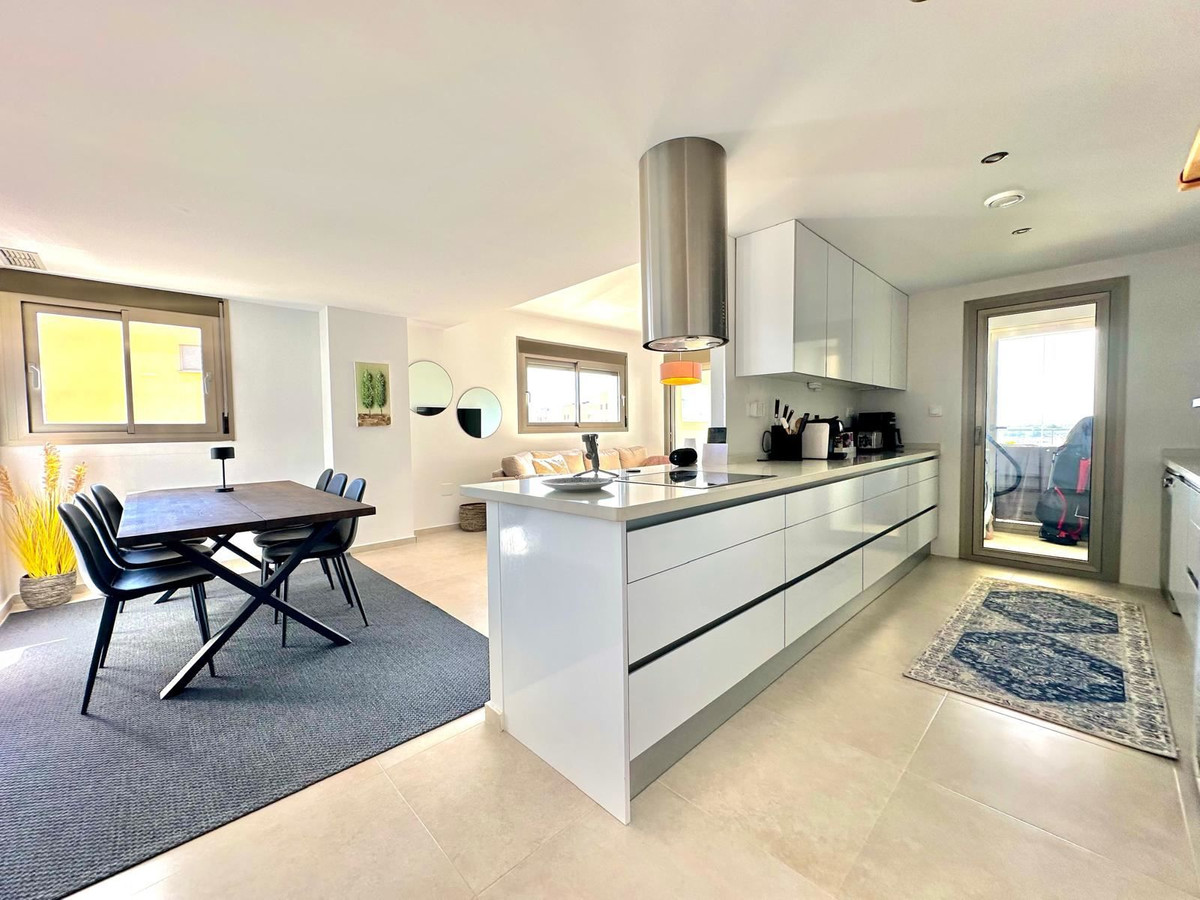 For sale - 3 Bedroom 2 Bathroom Apartment - Middle Floor Apartment in Orihuela - Los Dolses  - Alicante