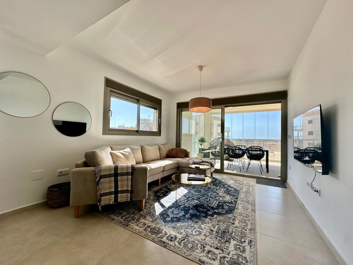 For sale - 3 Bedroom 2 Bathroom Apartment - Middle Floor Apartment in Orihuela - Los Dolses  - Alicante