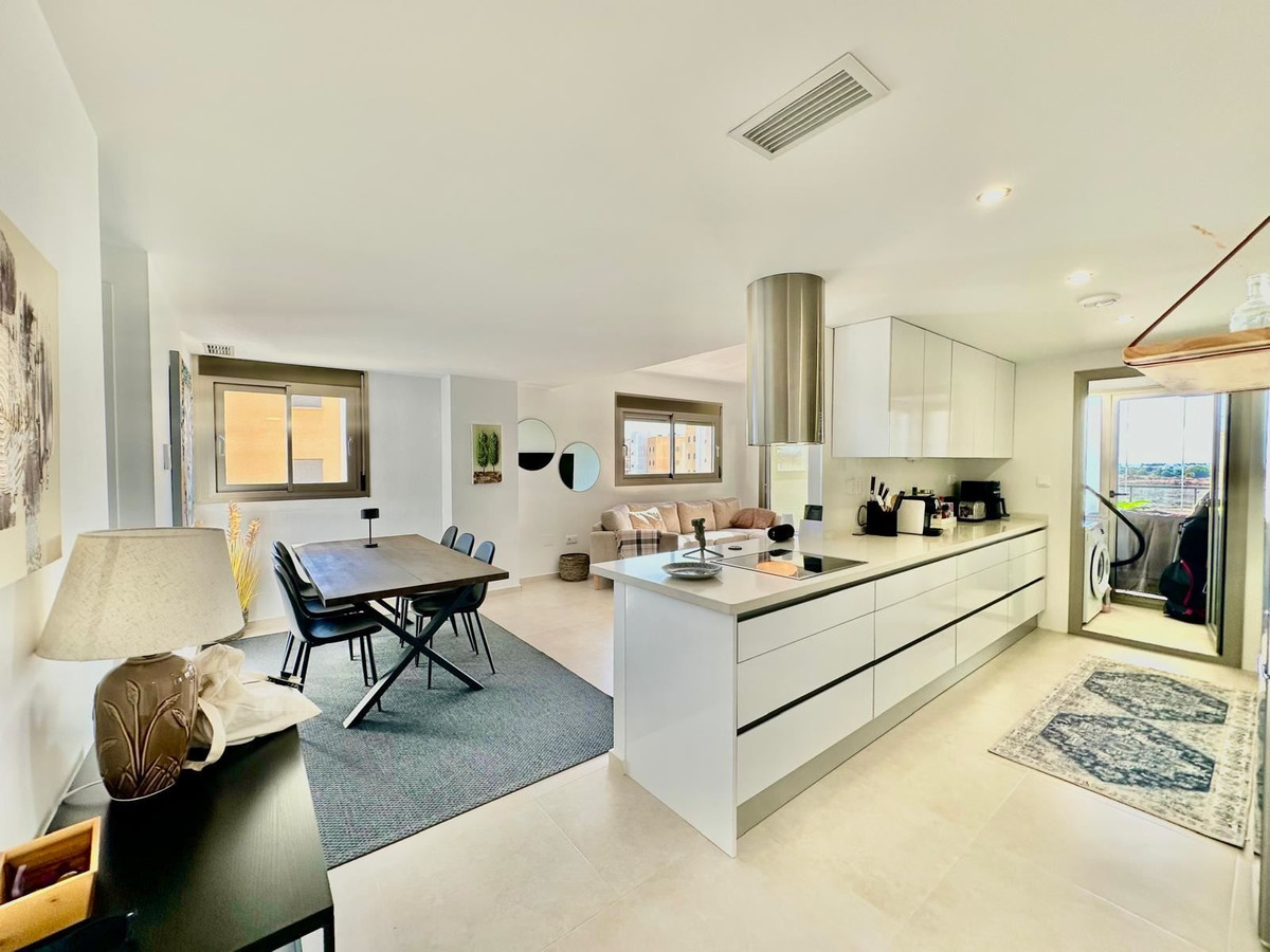 For sale - 3 Bedroom 2 Bathroom Apartment - Middle Floor Apartment in Orihuela - Los Dolses  - Alicante