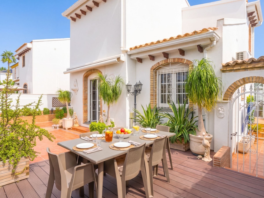 3 Bedroom 2 Bathroom House - Detached Villa in Orihuela