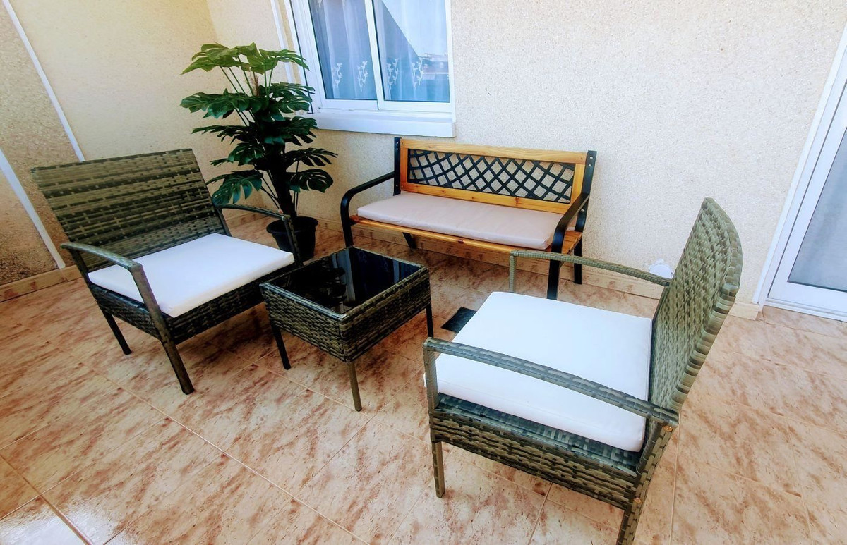 For sale - 1 Bedroom 1 Bathroom Apartment - Top Floor Apartment in Torrevieja - Torrevieja Centro  - Alicante