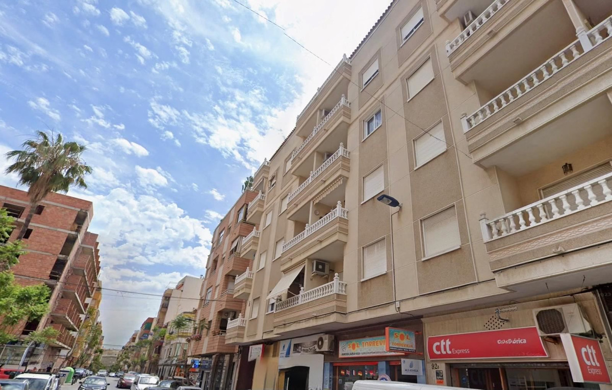 For sale - 1 Bedroom 1 Bathroom Apartment - Top Floor Apartment in Torrevieja - Torrevieja Centro  - Alicante