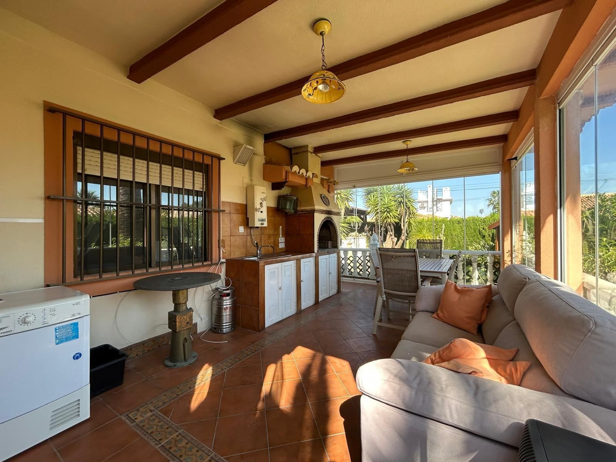 For sale - 3 Bedroom 3 Bathroom House - Detached Villa in Orihuela - Cabo Roig  - Alicante